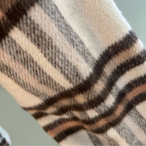 CI SONO Camel Plaid Cropped Shacket. Size Large. - Picture 6 of 9